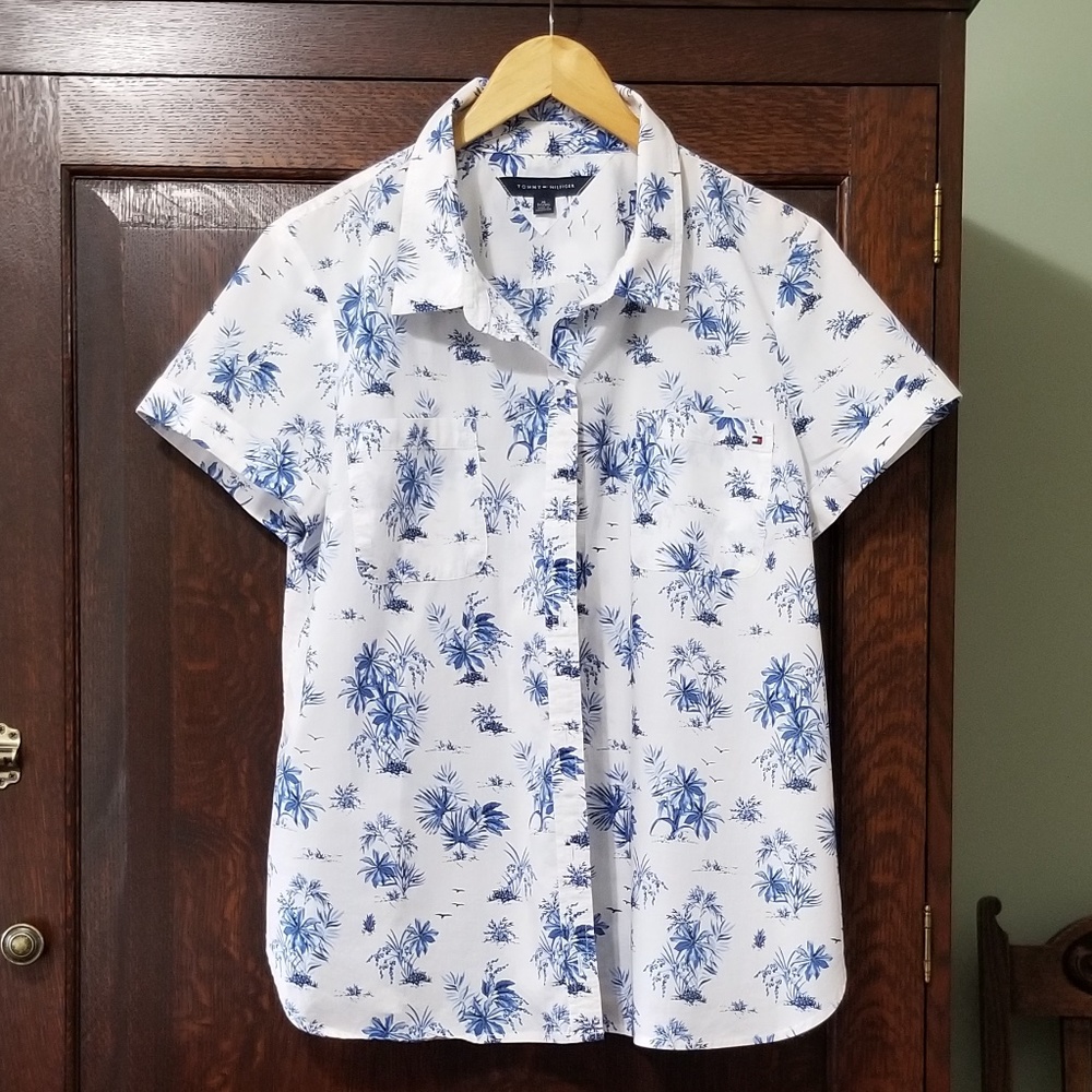 Short sleeve button down shirt